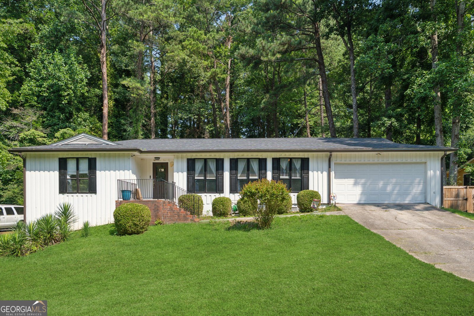 5360 FIELDGREEN Stone Mountain - 1