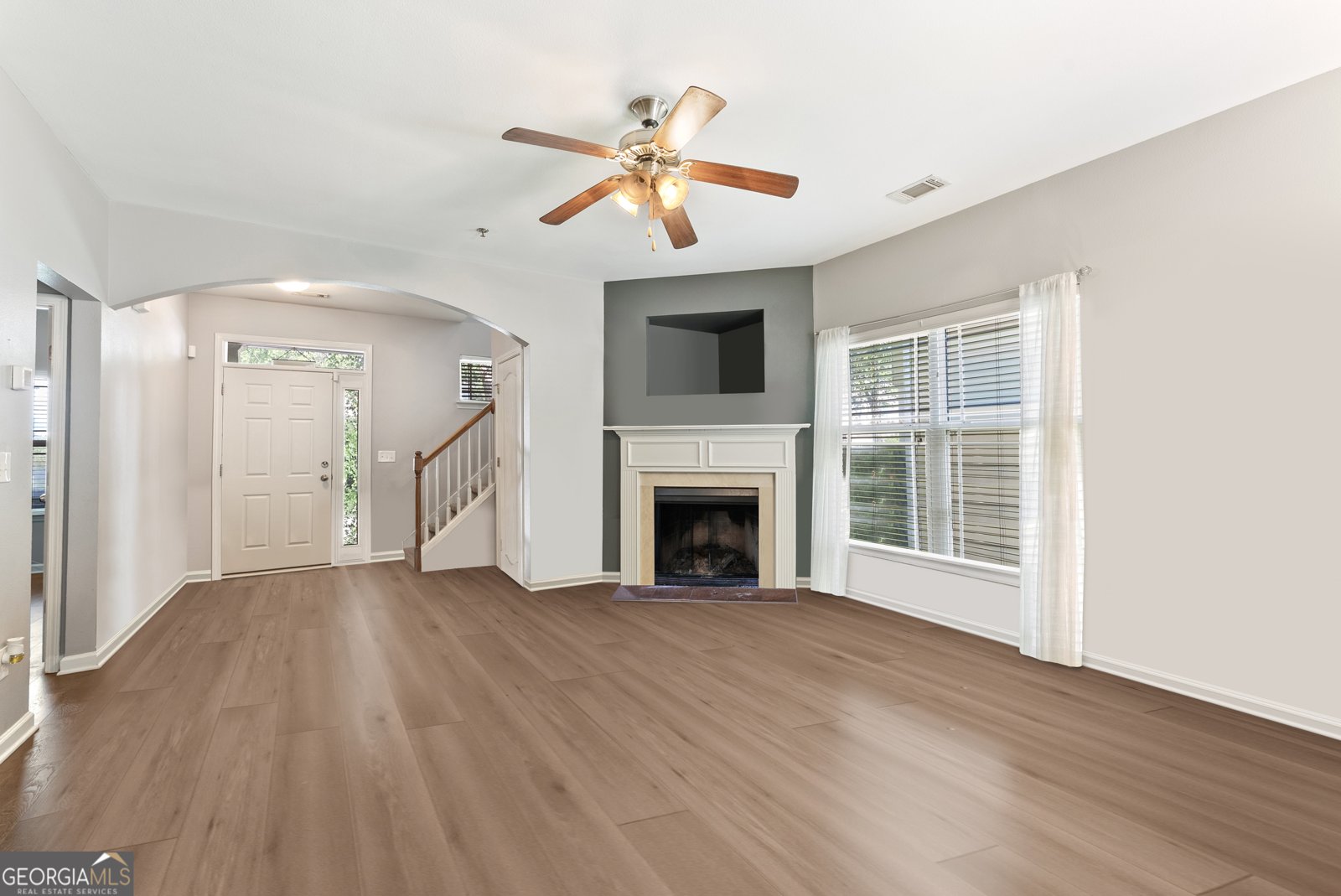 112 Wellbrook Court Conyers - 1