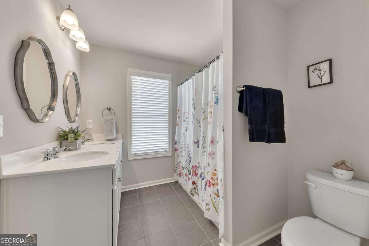 738 Woodstock Grove Drive Woodstock - 22