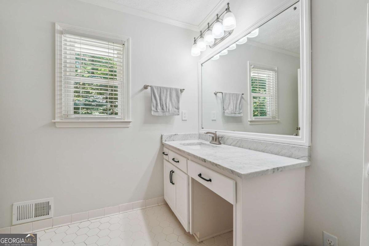 190 Windflower Trace Roswell - 28