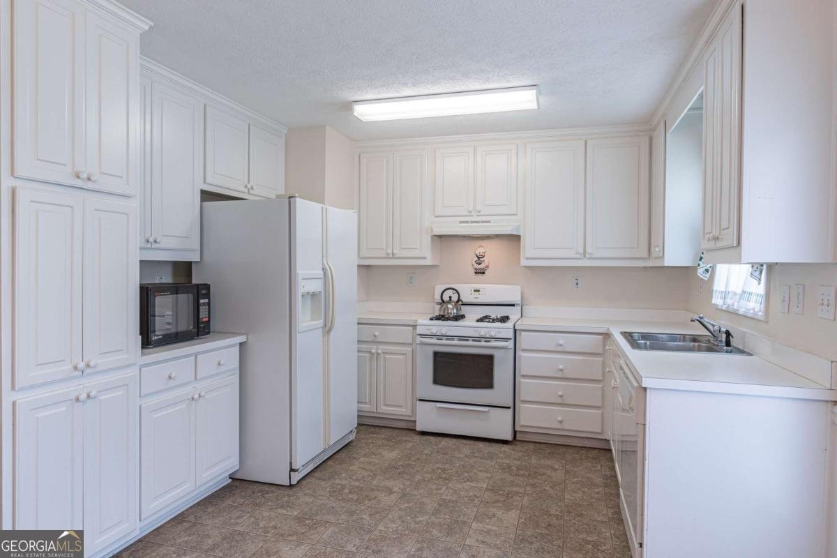 2325 Sailor Lane Suwanee - 13