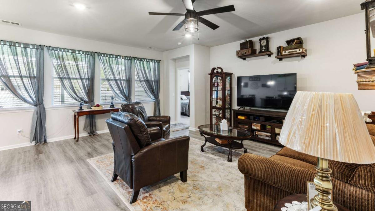 33 Woodford Reserve Drive Pooler - 9