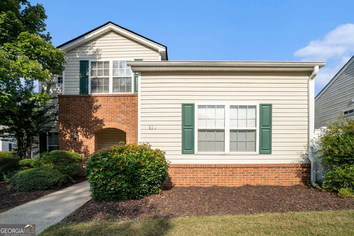 139 Oaks Place Woodstock - 1