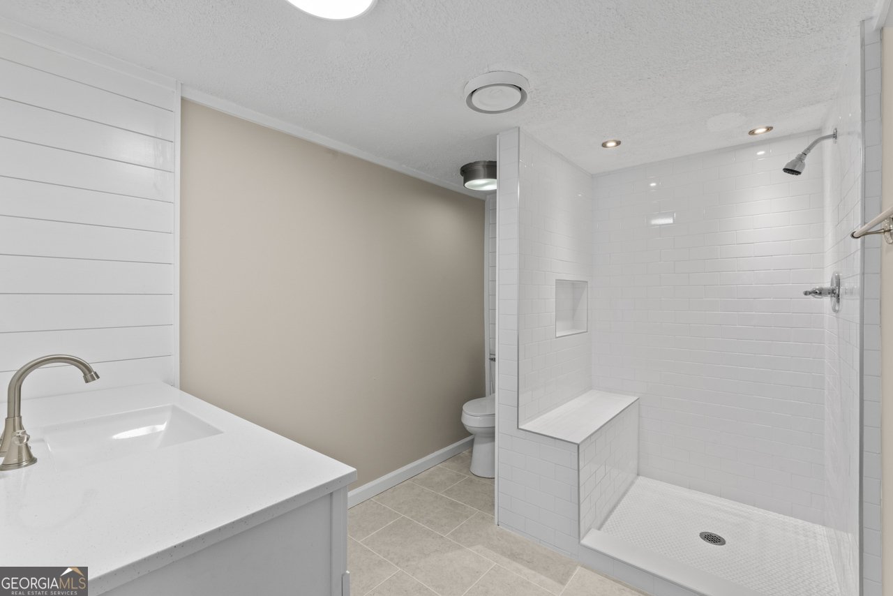 166 James Drive Hampton - 1