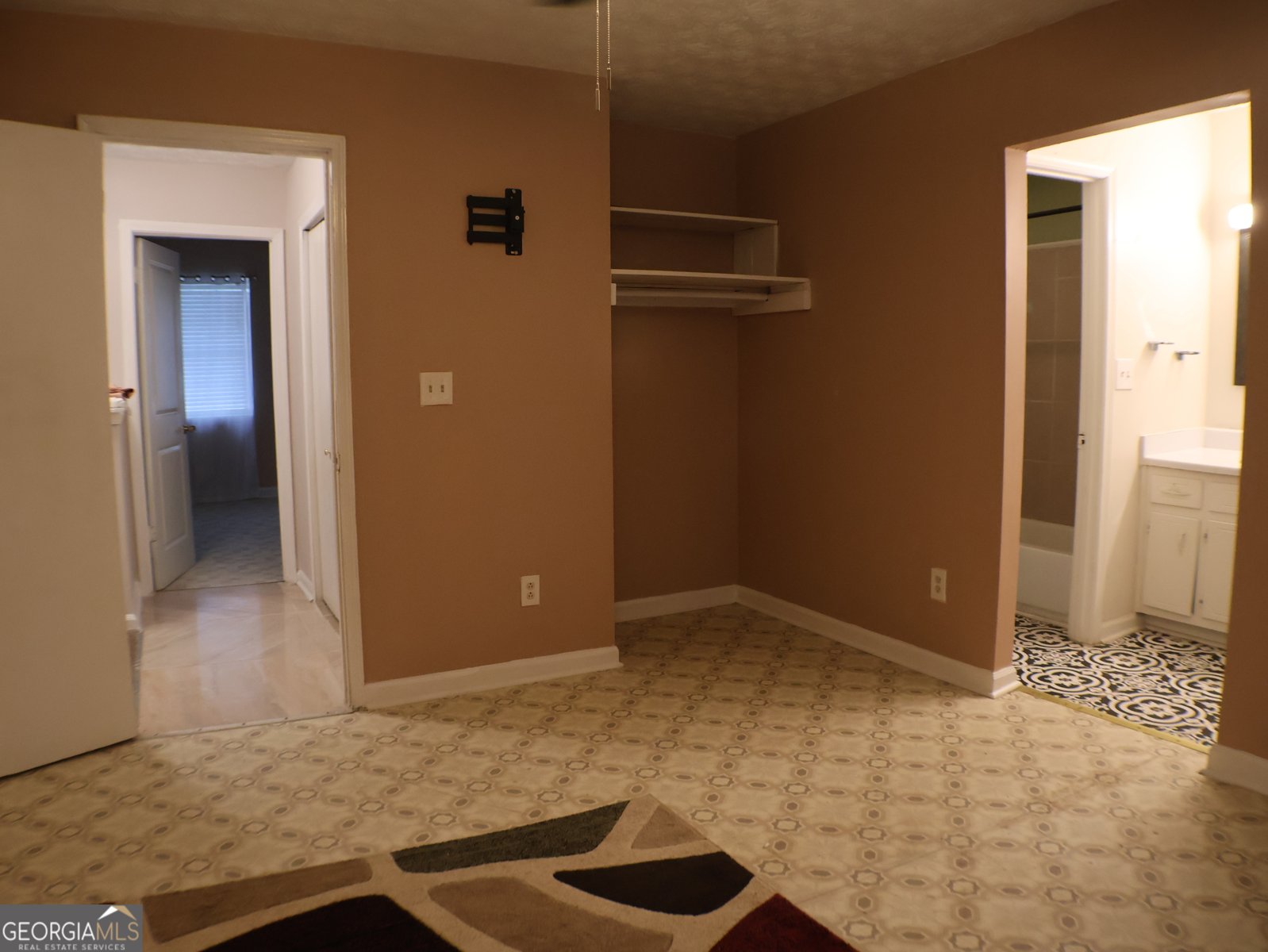 2498 Robinhood Drive Ellenwood - 23