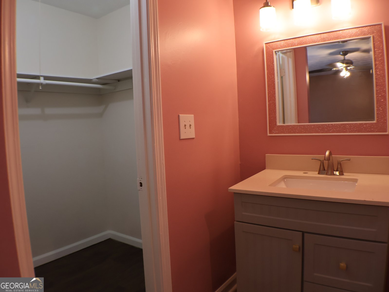 2498 Robinhood Drive Ellenwood - 40