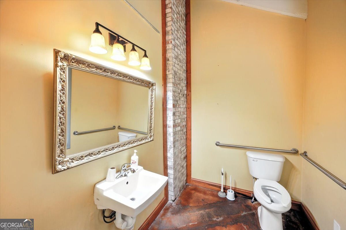 7290 Columbus Road Lizella - 32