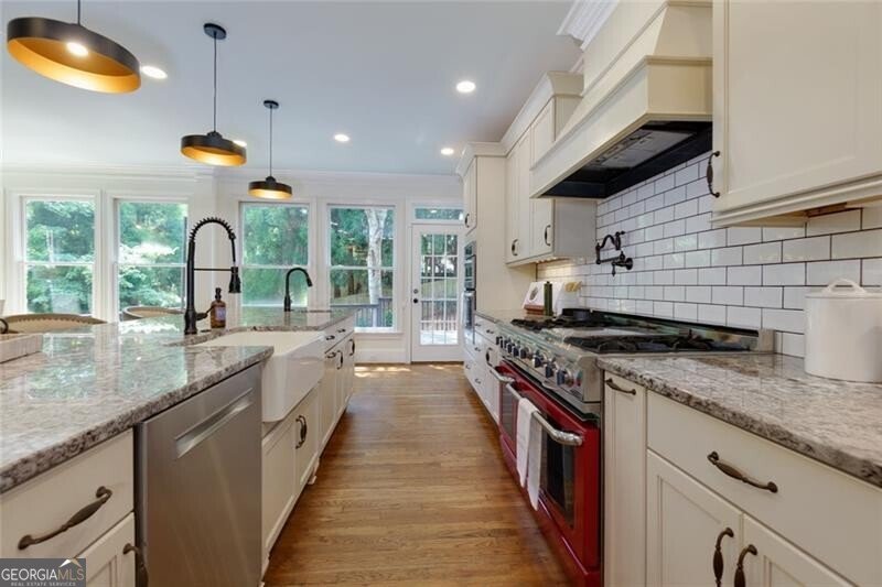 360 Hannaford Drive Roswell - 24