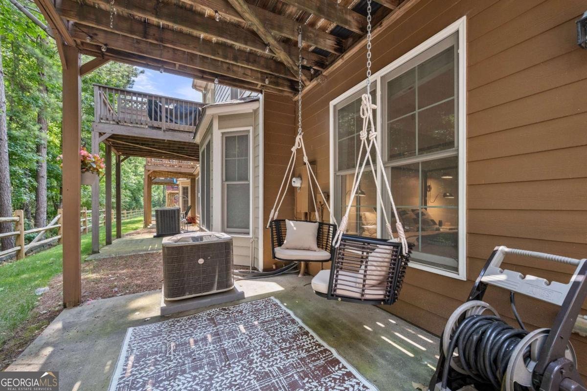 6403 Queens Court Trace Mableton - 33