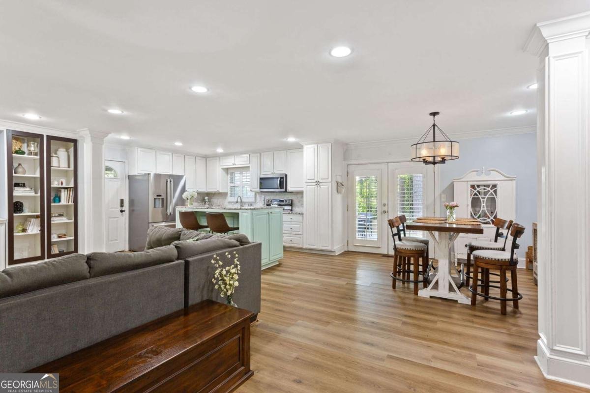 2416 Elmwood Circle Atlanta - 10