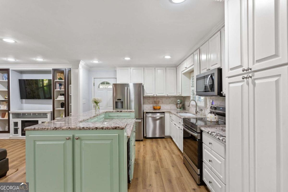 2416 Elmwood Circle Atlanta - 14