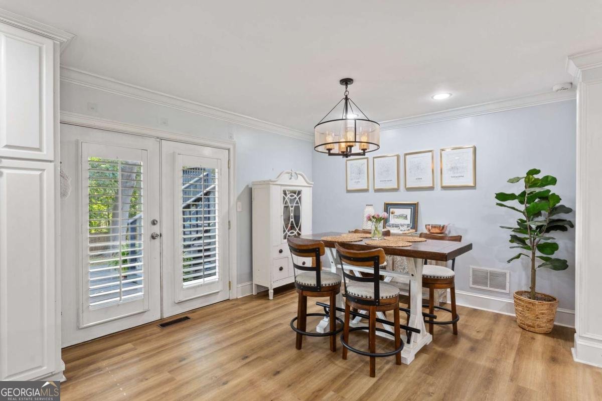 2416 Elmwood Circle Atlanta - 17
