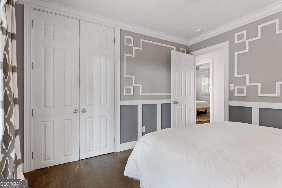 2416 Elmwood Circle Atlanta - 25