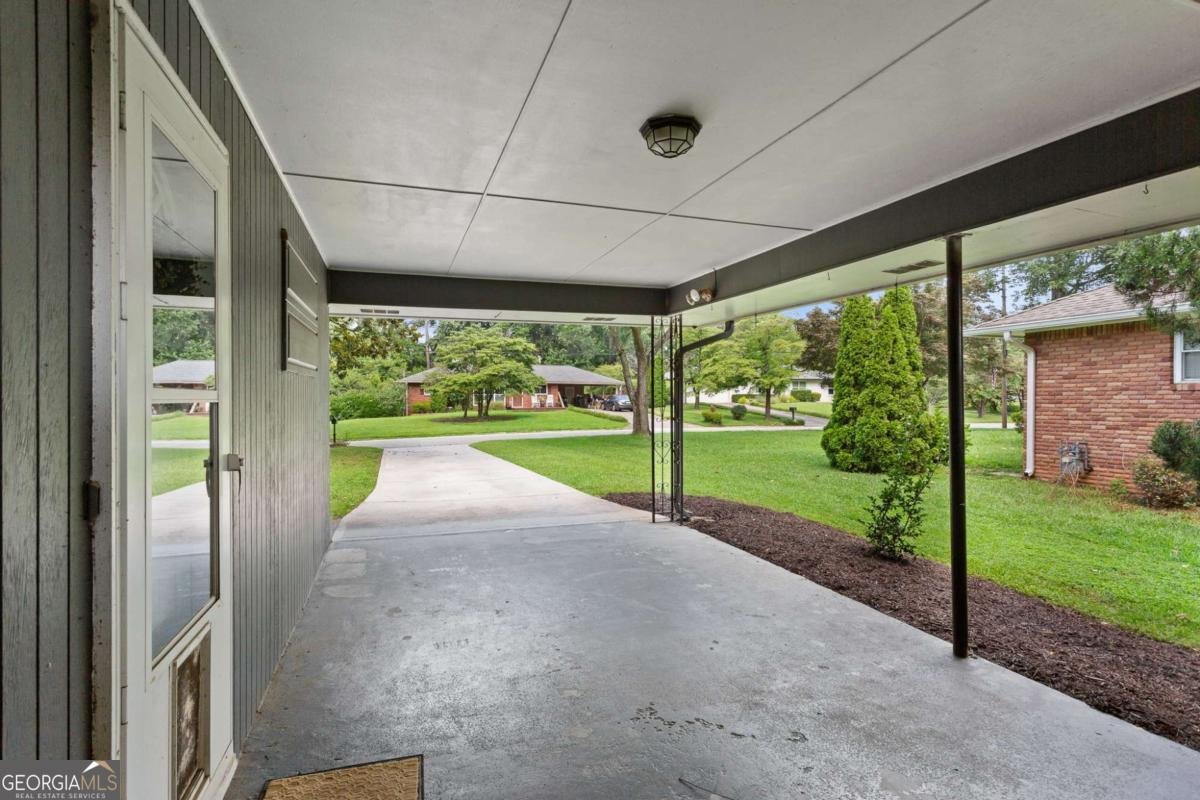2416 Elmwood Circle Atlanta - 5