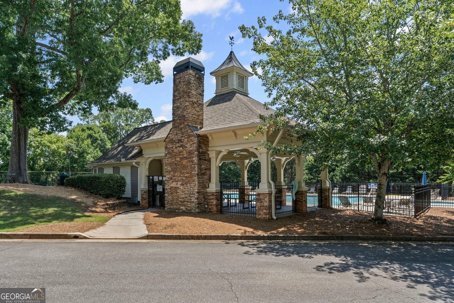 7090 River Island Circle Buford - 41