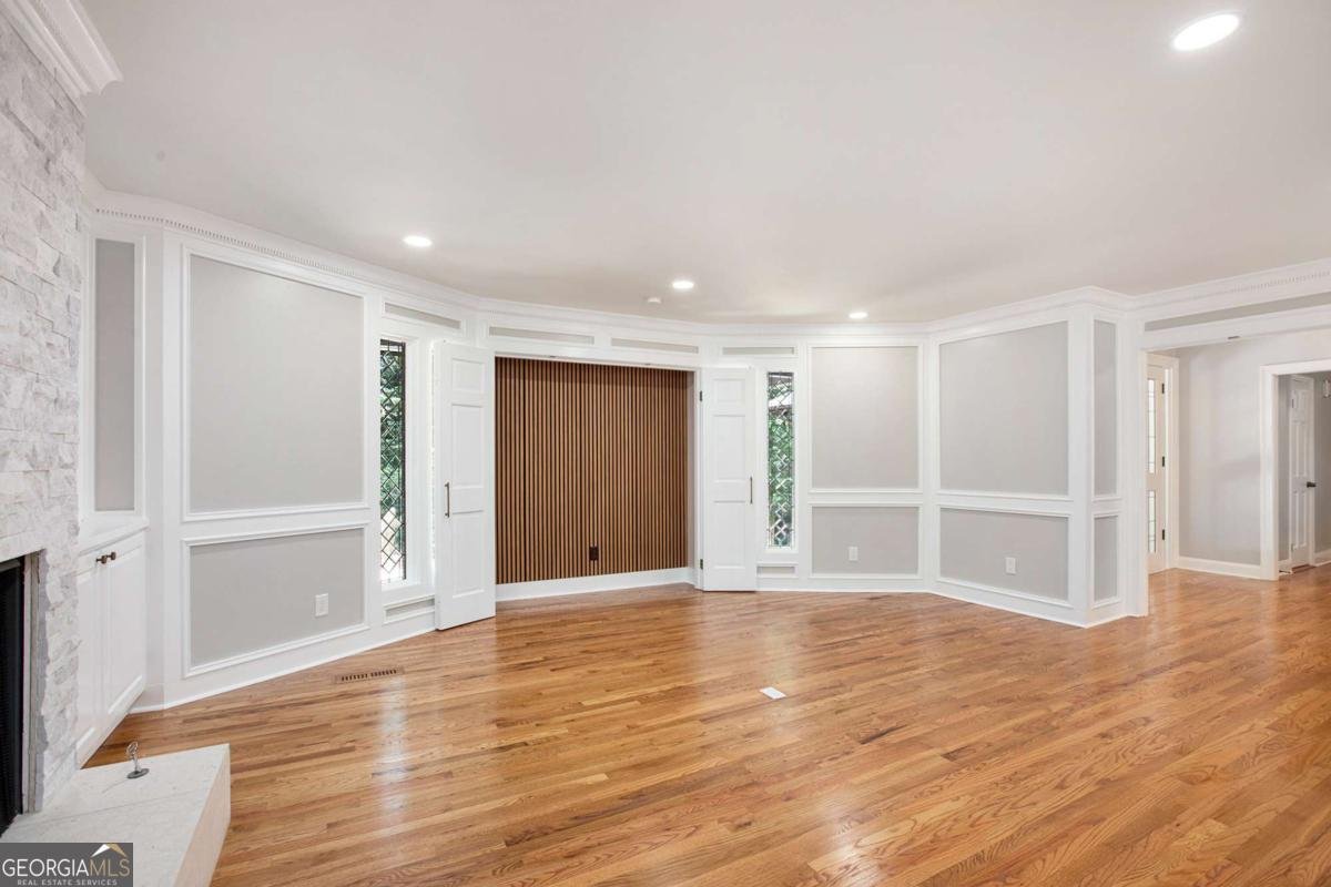 9025 Huntcliff Trace Atlanta - 11