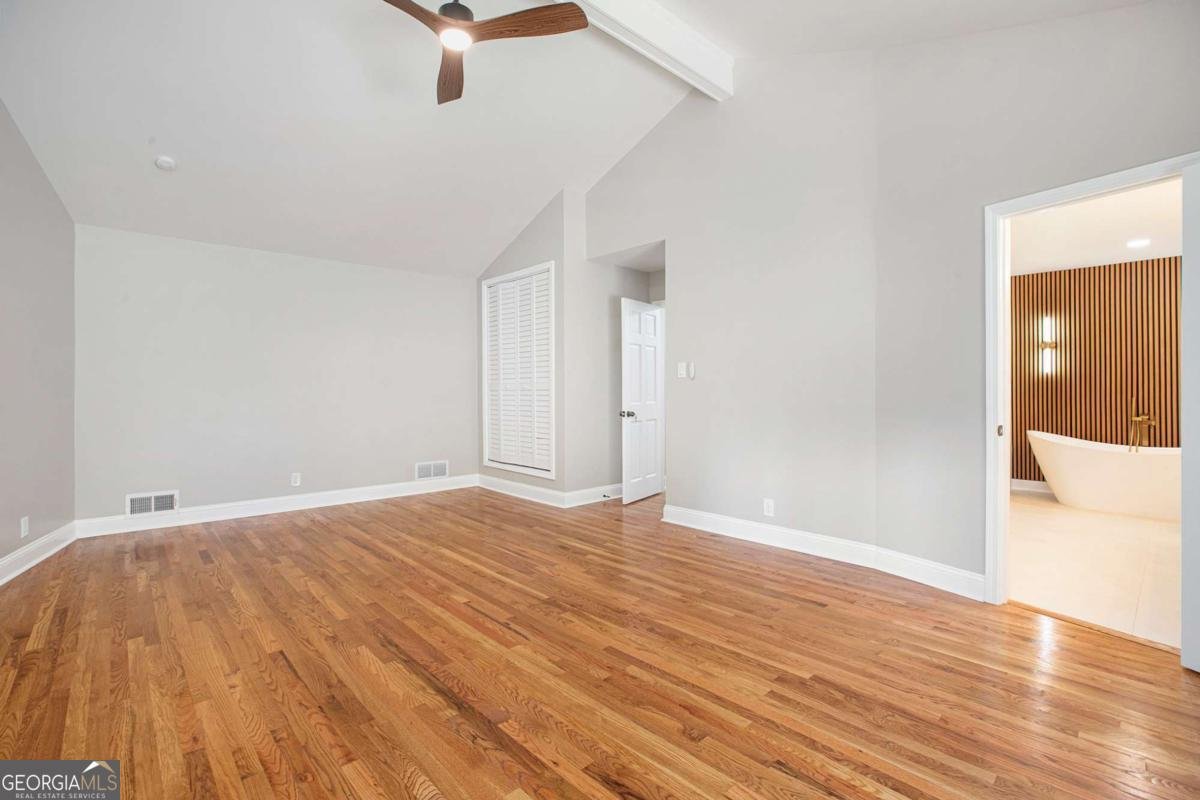 9025 Huntcliff Trace Atlanta - 23