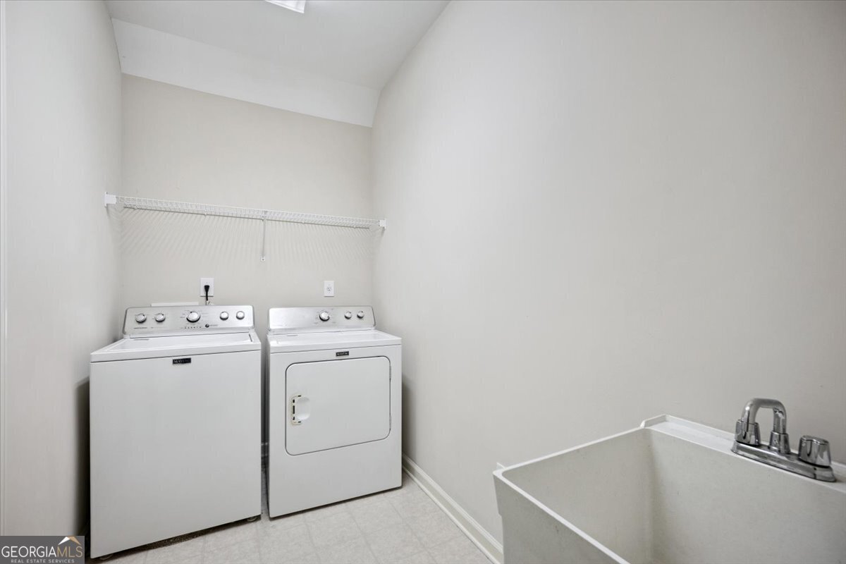 6086 Kingston Drive Douglasville - 33