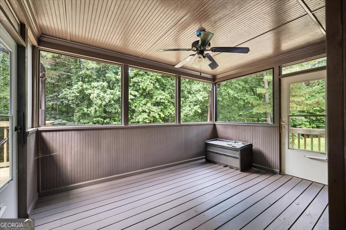 6086 Kingston Drive Douglasville - 53