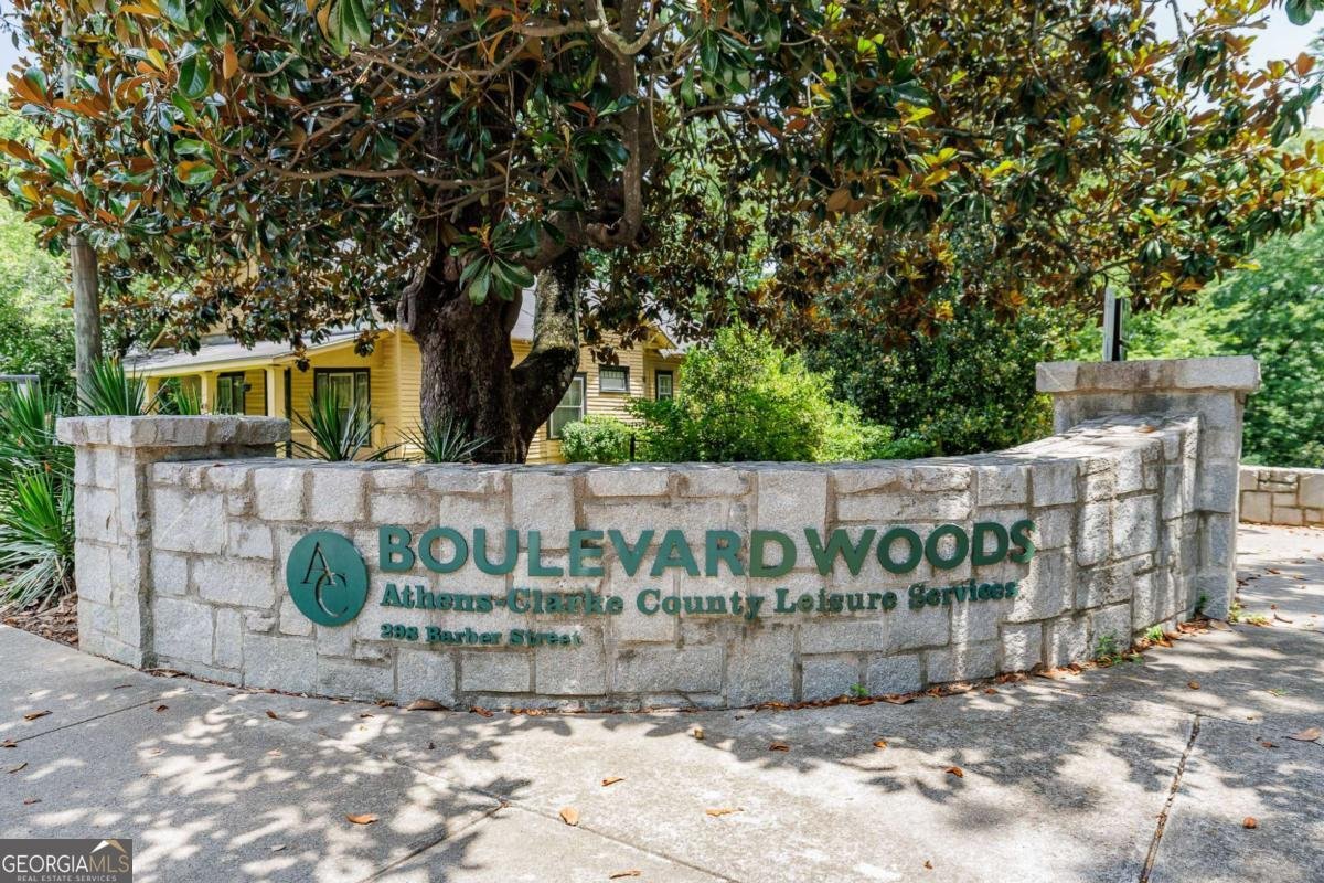395 Cleveland Avenue Athens - 52
