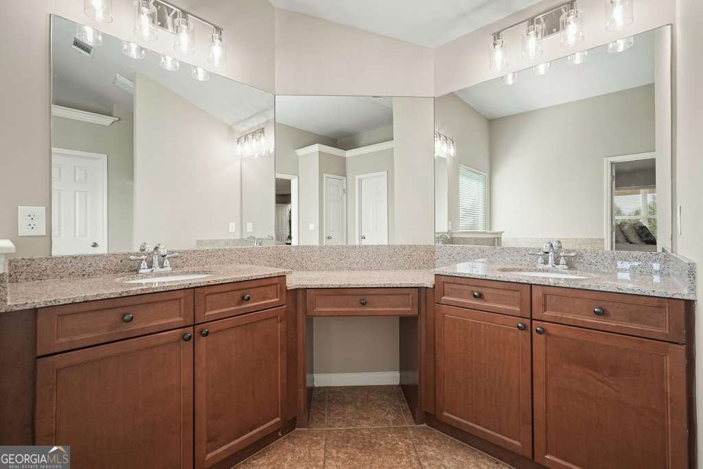 6665 Flagstone Court Cumming - 11