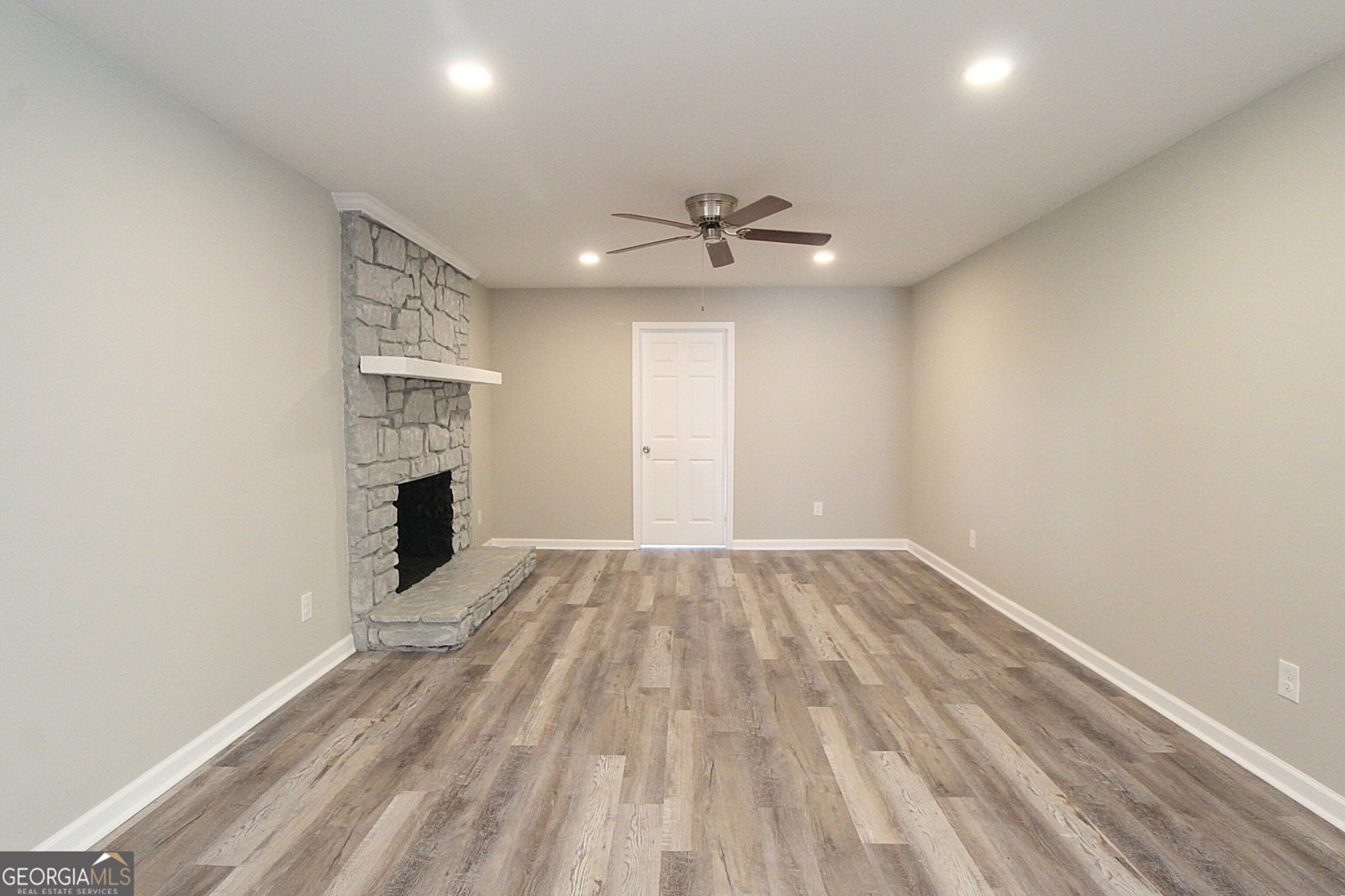 413 Spring Village Rd Lindale - 27