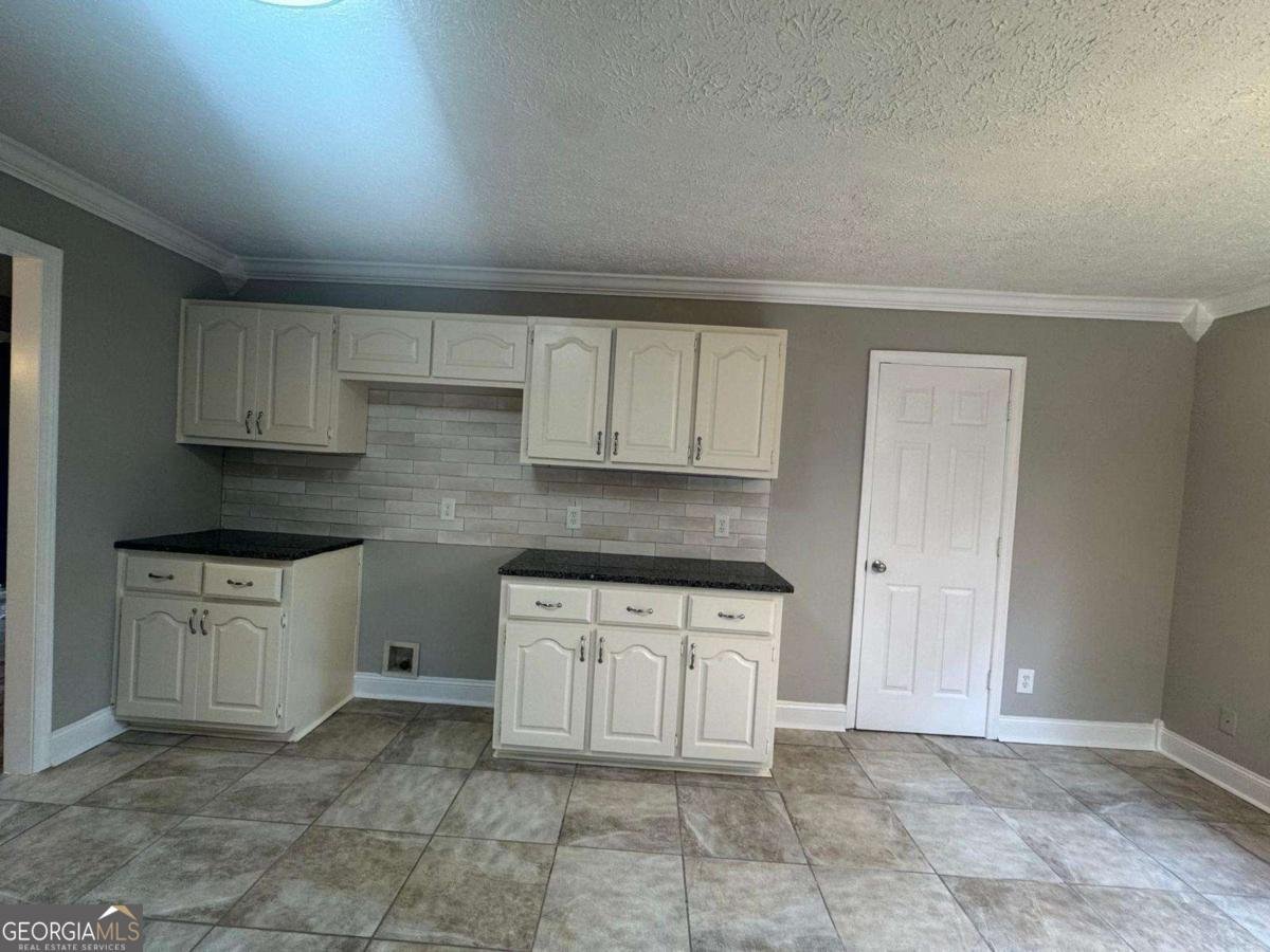 165 Woods Lane Trenton - 22