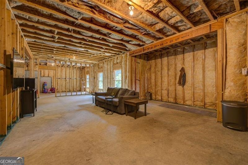 6863 LAKE STERLING Flowery Branch - 29