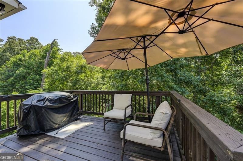 6863 LAKE STERLING Flowery Branch - 31