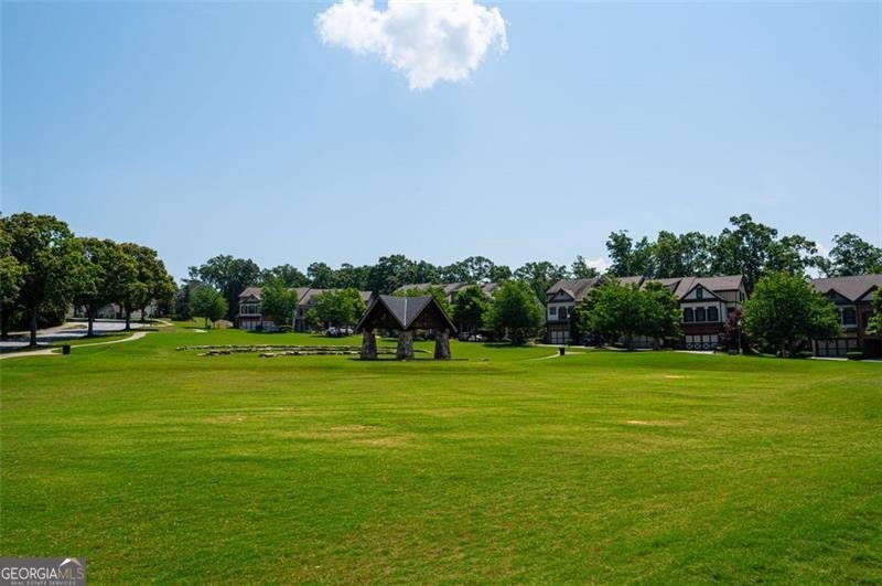 6863 LAKE STERLING Flowery Branch - 36