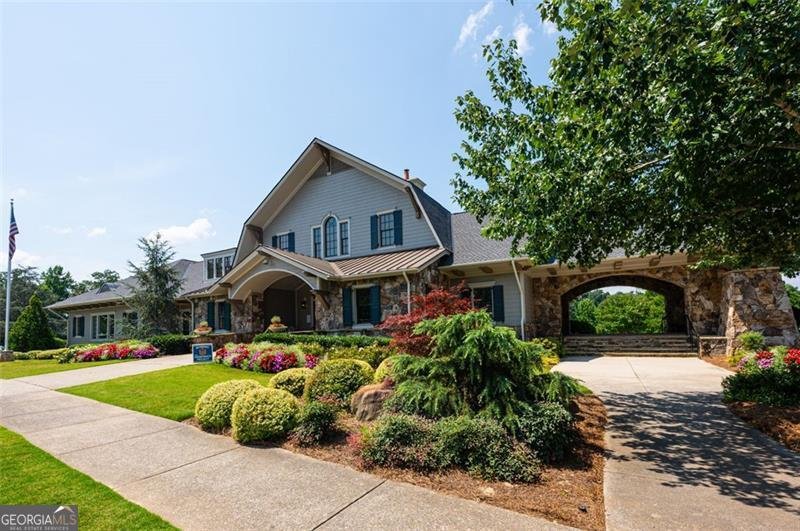 6863 LAKE STERLING Flowery Branch - 37