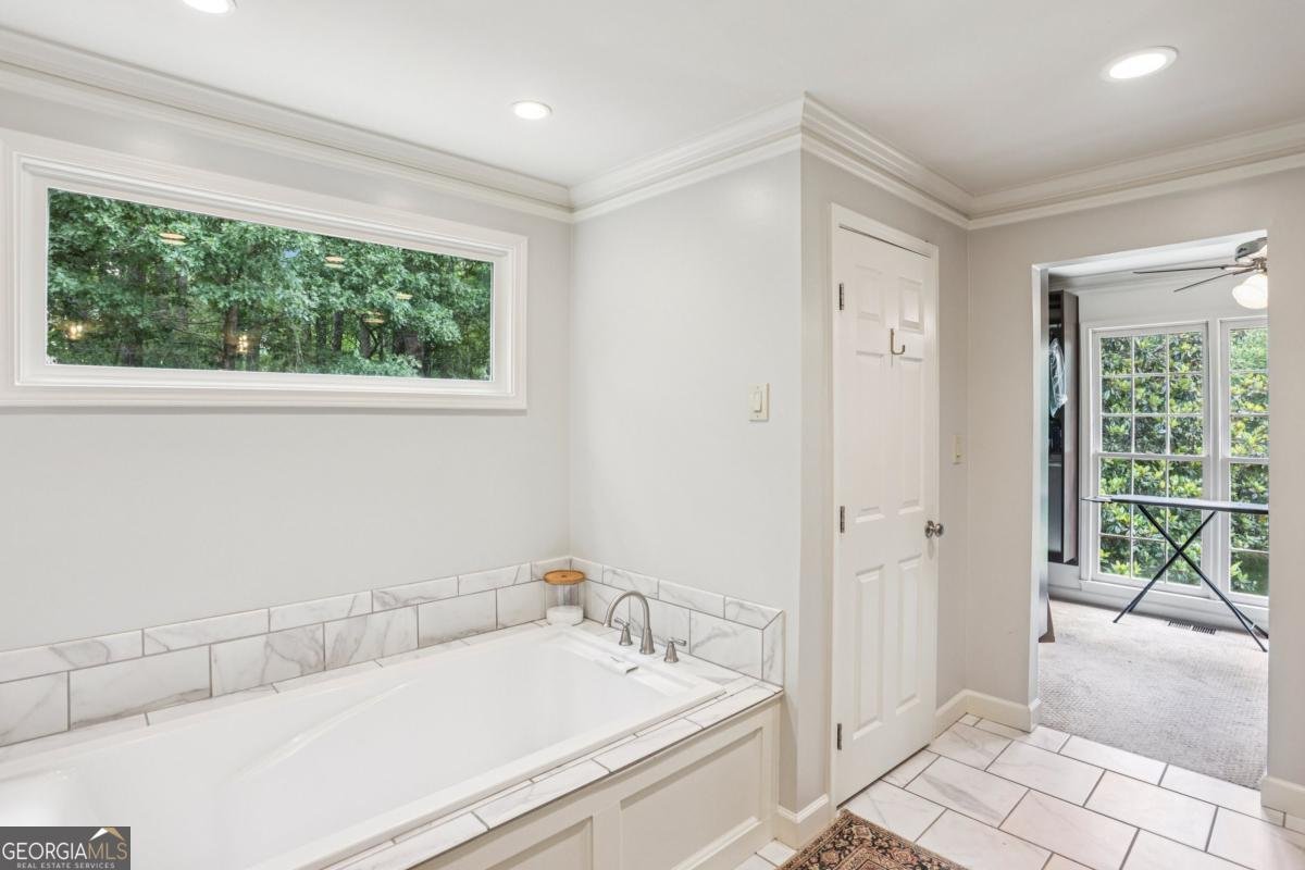 1054 Foreststone Way Marietta - 16