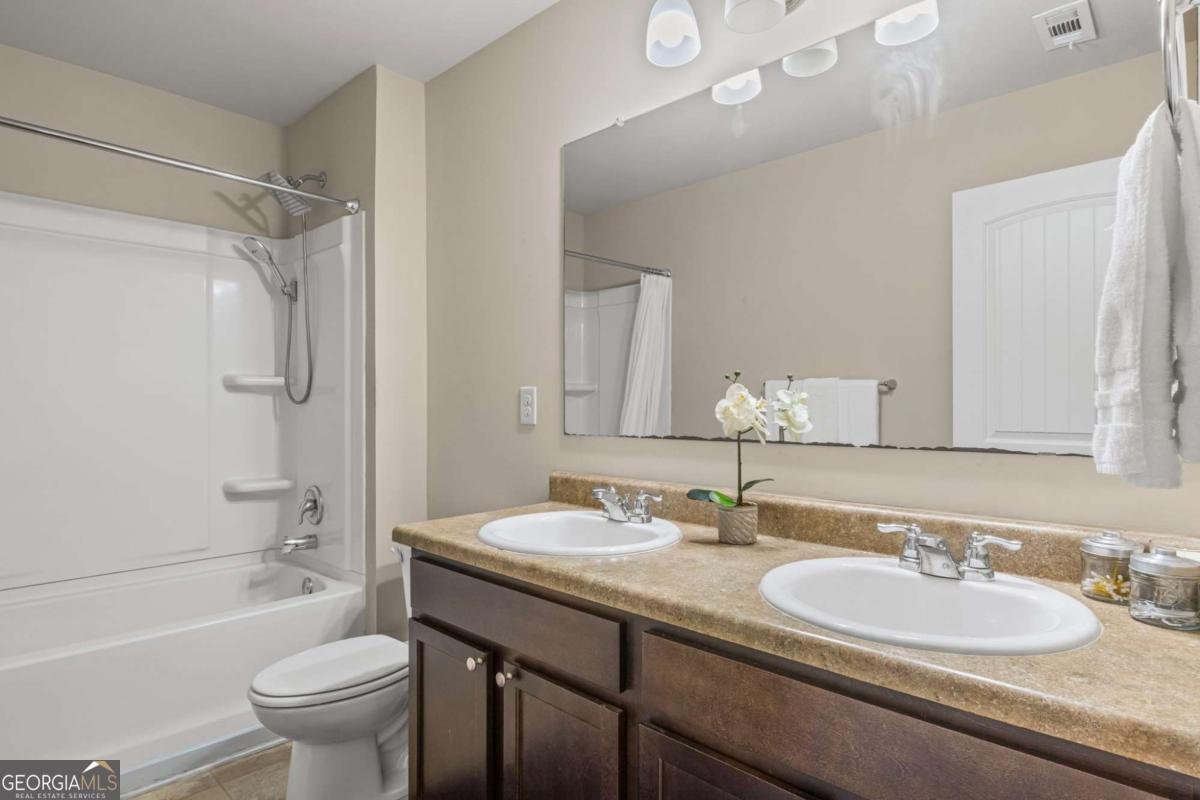 8553 BRAYLEN MANOR Drive Douglasville - 23