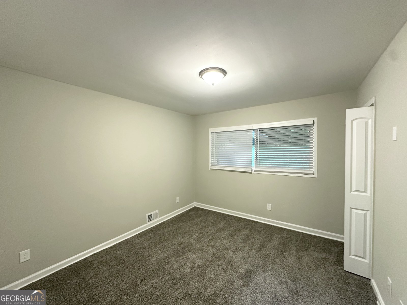 2644 Connally Drive East Point - 7
