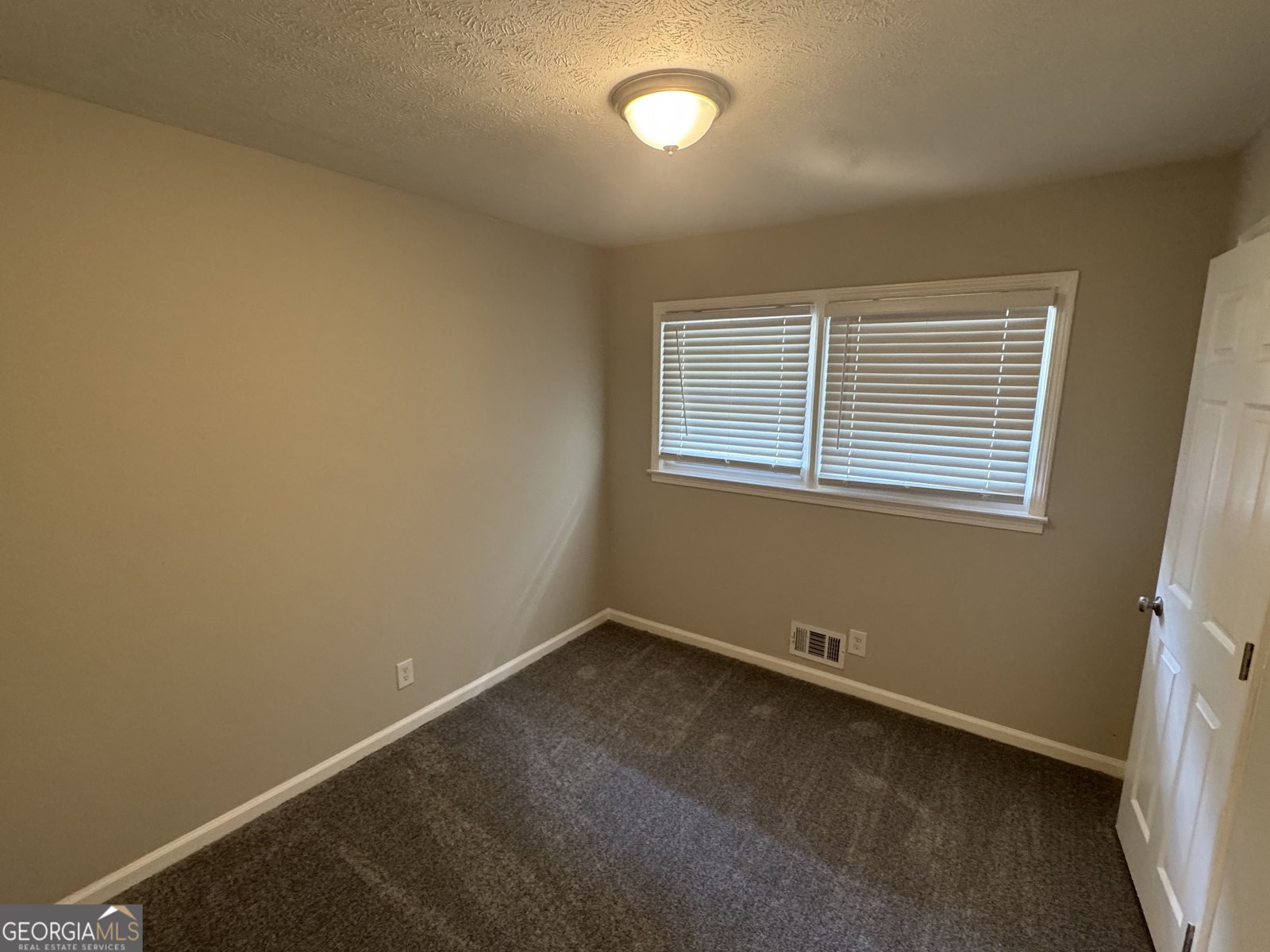 4329 Parkview Drive Lithia Springs - 1