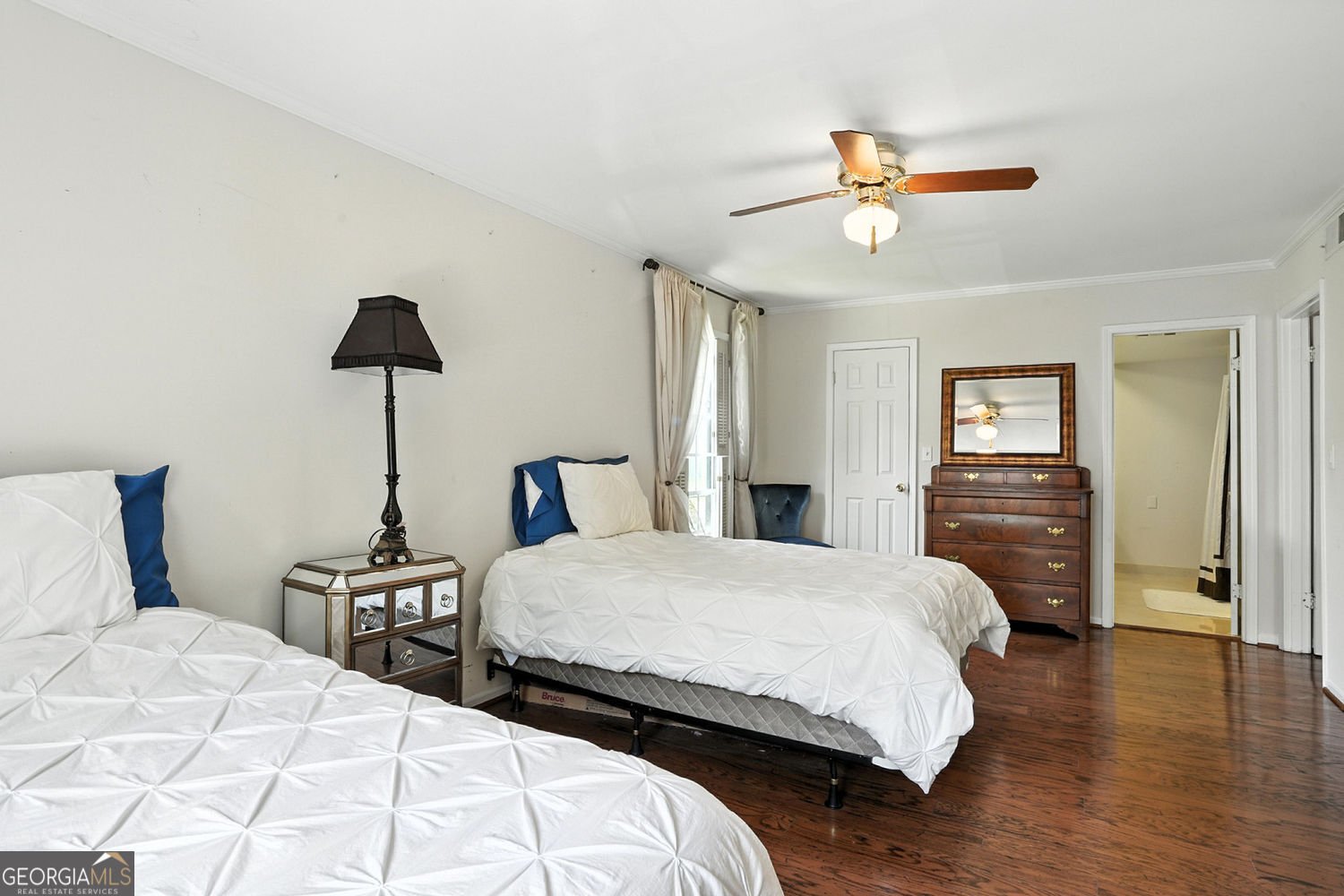 6851 Roswell Road Atlanta - 19