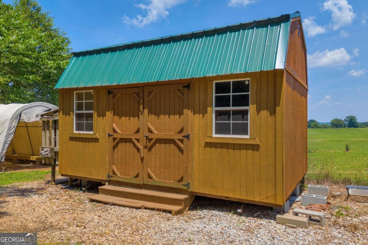 1668 Plainview Road Maysville - 43