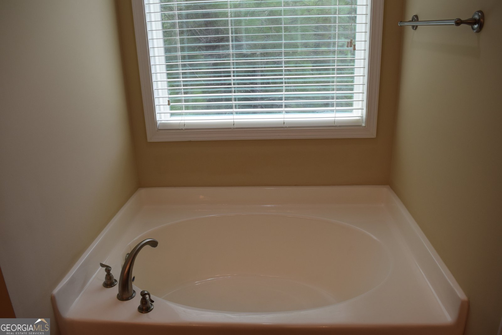 504 Bryant Lake Boulevard LaGrange - 15