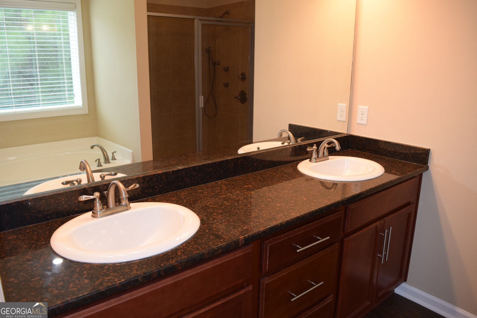 504 Bryant Lake Boulevard LaGrange - 16