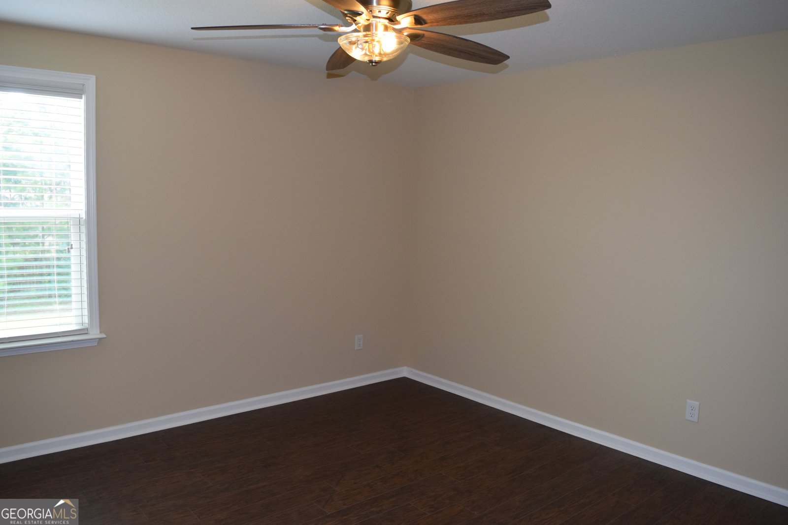 504 Bryant Lake Boulevard LaGrange - 17