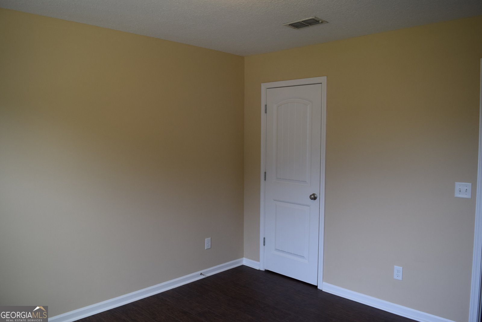 504 Bryant Lake Boulevard LaGrange - 19