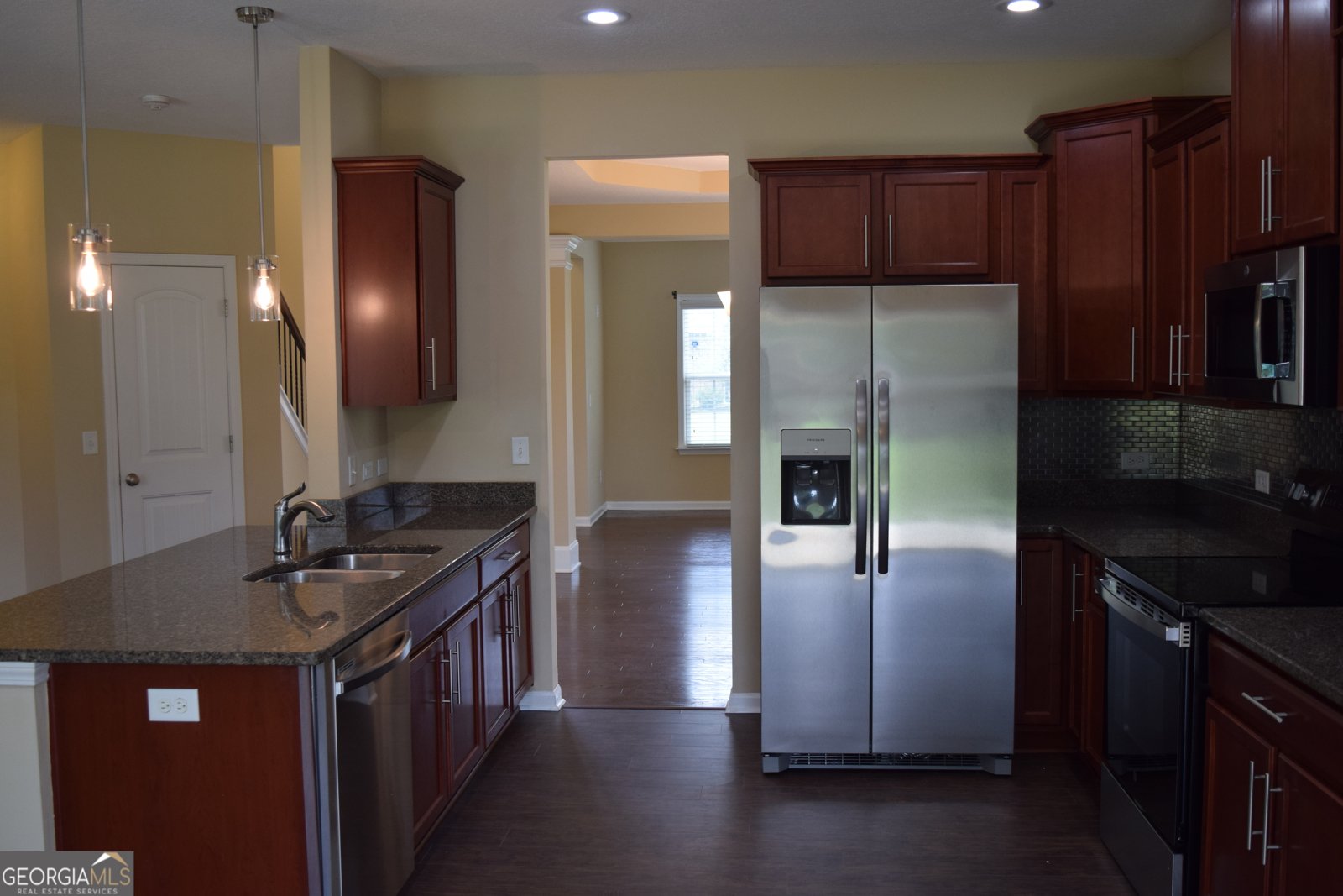 504 Bryant Lake Boulevard LaGrange - 5