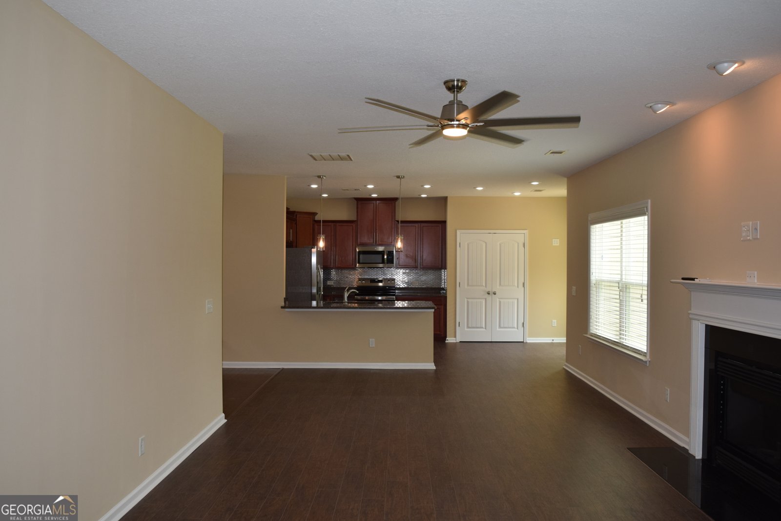 504 Bryant Lake Boulevard LaGrange - 9