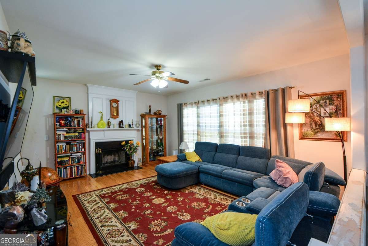 574 Friars Head Drive Suwanee - 15