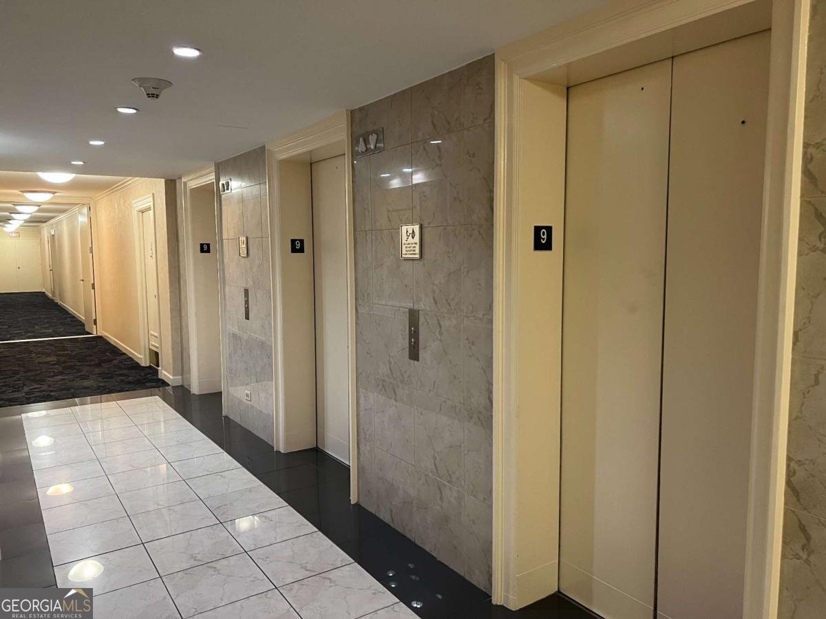 300 Peachtree Street Atlanta - 6