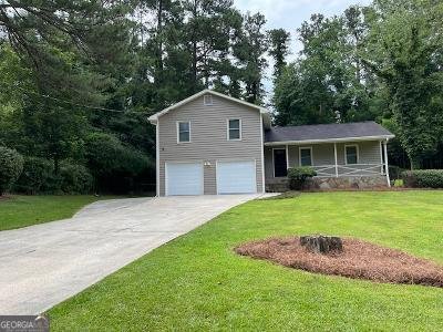 7562 Asbury manor Lithonia - 1