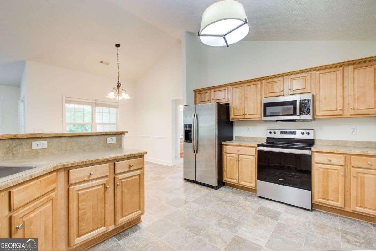 221 Glenview Trail Griffin - 16