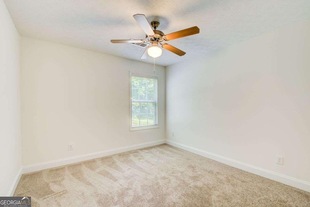 221 Glenview Trail Griffin - 17