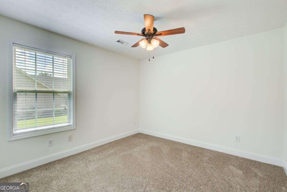 221 Glenview Trail Griffin - 21