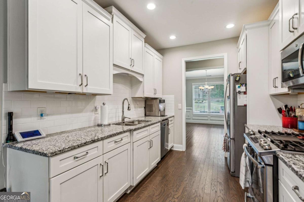 297 Cobblestone Trail Dallas - 13